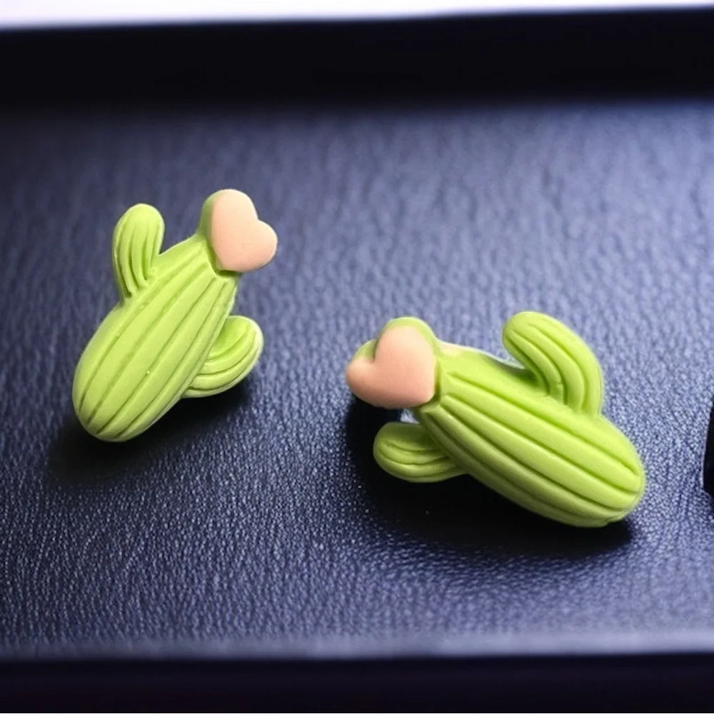 Embrace the Desert Vibes with Our Handmade Cactus Stud Earrings! 🌵NWT Studs